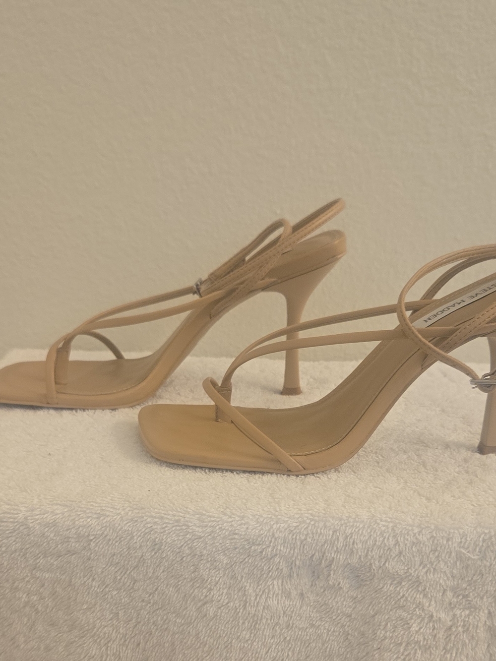 Steve Madden Annie Women’s Beige Strappy Stiletto Heels 8.5M - Picture 5 of 10